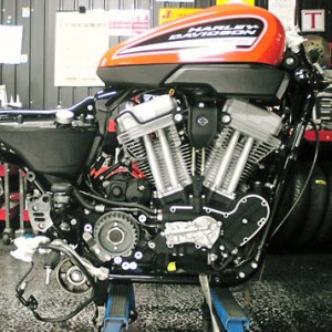 ★日々の…　XR1200カスタム！＆エアーシート＆FLHTCUSE5　CVOフロントフェンダー製作…★